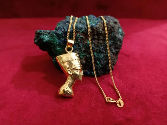 Picture of Plain Gold Queen Nefertiti Necklace