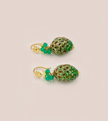 Picture of Little pine cone earrings with giada stone beads