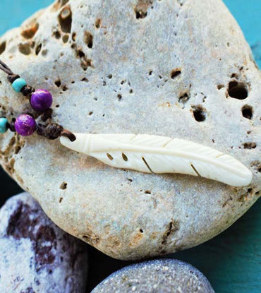 Picture of Natural Bone Hand-carved Feather Necklace Tribal Style Surfer Lucky Symbol Waterproof Yak Bone For Men Teenager Unisex Festival Adjustable