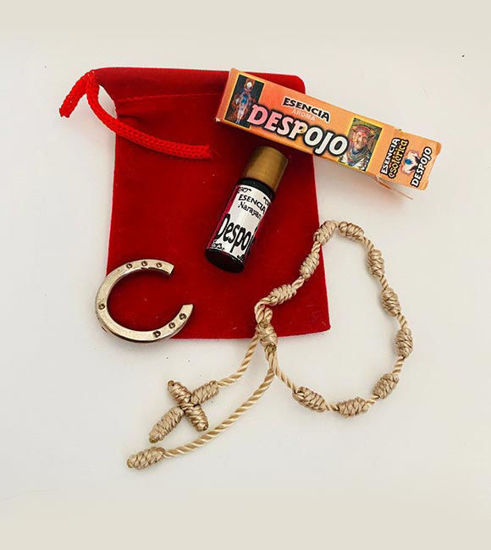 Picture of Despojo Essential Oil Kit.