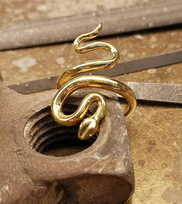 Picture of 18k Gold Snake Ring