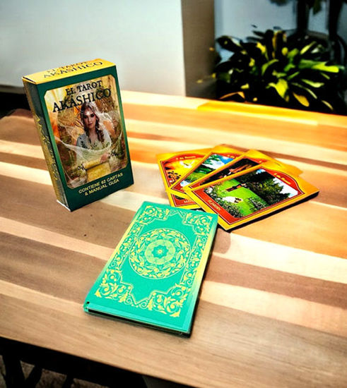 Picture of Akashiko Tarot in Spanish • 62-Card Deck for Future Predictions • Spiritual Guidance Tool