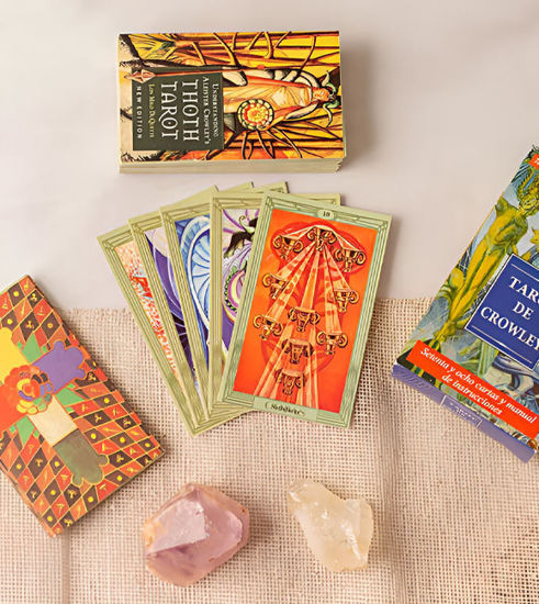 Picture of Crowley's Tarot Deck - A Journey of Self-Discovery (Spanish Edition)